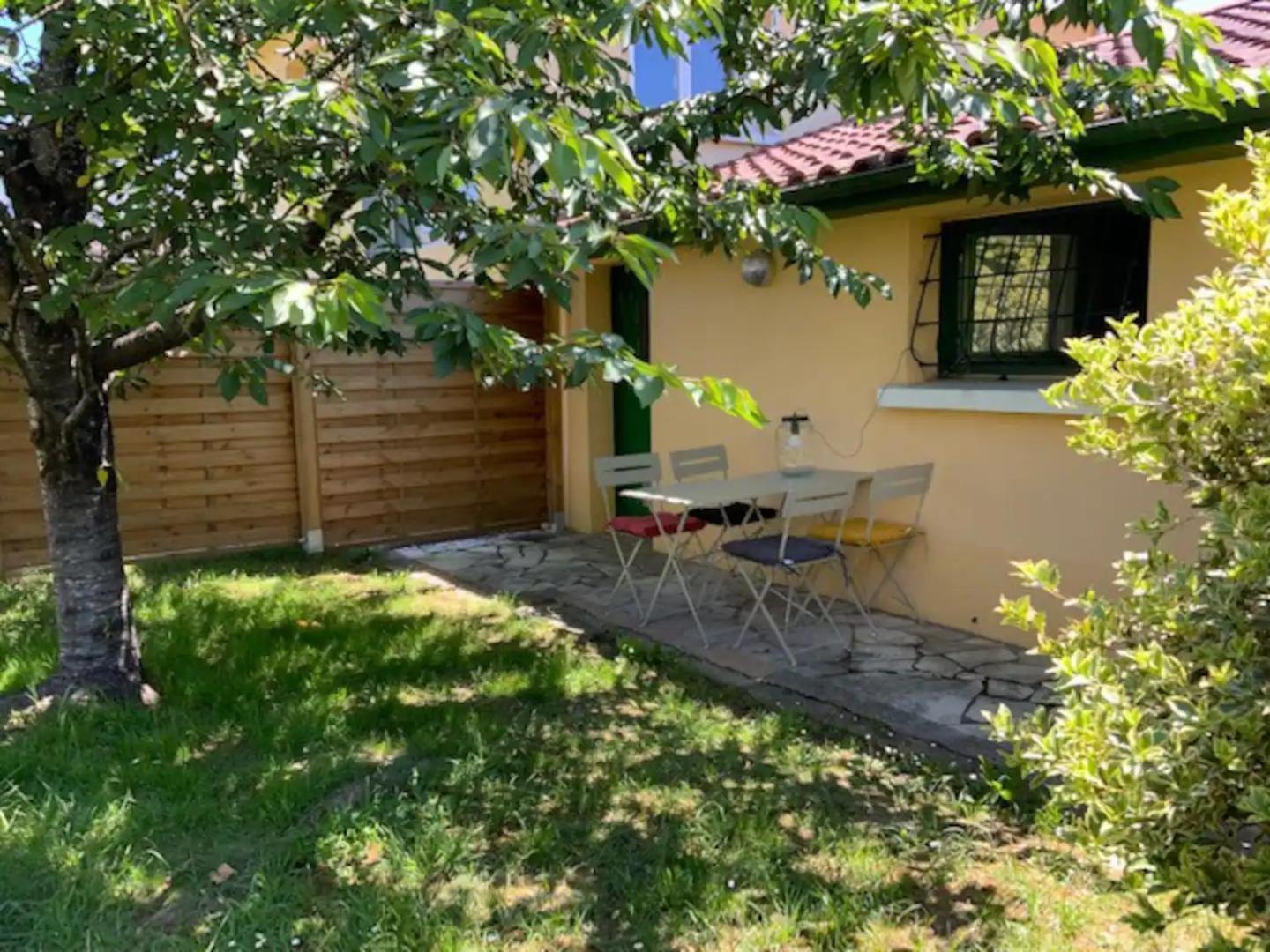 Maisonnette 2 A 4 Pers- Jardin Privatif Cloture- Calme- Stationnement Gratuit- Pau Ouest Billere Exterior photo